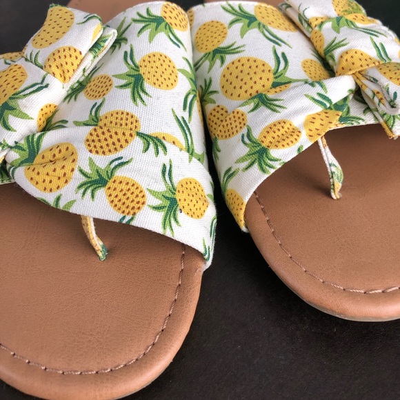 American Eagle Pineapple Print Sandals - Picture 2 of 7